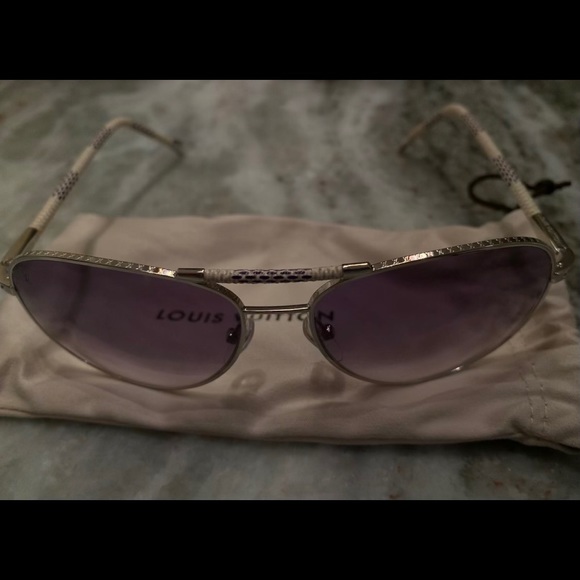 Louis Vuitton Damier Aviator Glasses - Picture 2 of 6